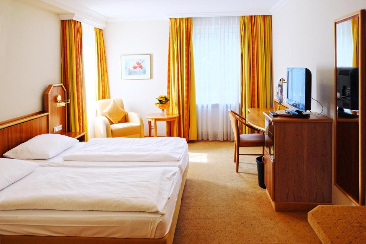 Hotel Haus Am Park Bad Homburg vor der Hoehe Luaran gambar
